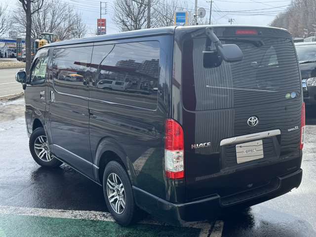 トヨタ ハイエースバン ２．８ スーパーＧＬ ロング ディーゼルターボ ４ＷＤ R2年 (北海道) 99