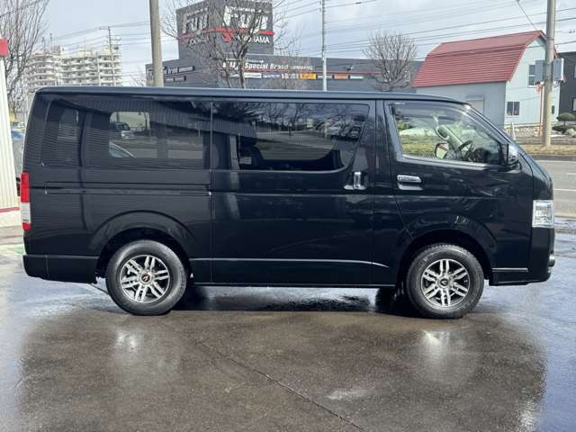 トヨタ ハイエースバン ２．８ スーパーＧＬ ロング ディーゼルターボ ４ＷＤ R2年 (北海道) 99