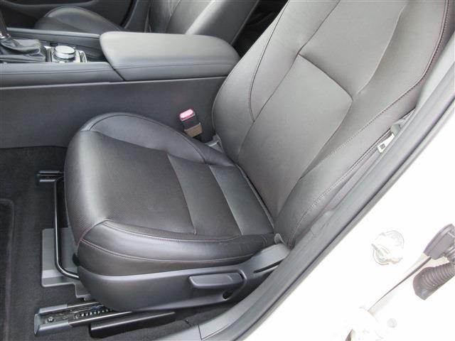 マツダ ＭＡＺＤＡ３　ファストバック ２．０ ２０Ｓ Ｌパッケージ R1年 (関東) 99