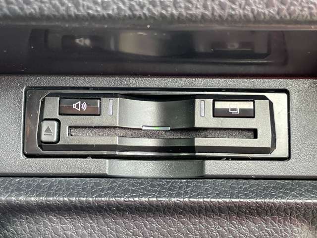トヨタ ヴォクシー ２．０ ＺＳ 煌ＩＩ R1年 (近畿) 99