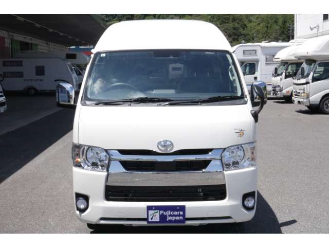 トヨタ ハイエースバン レクビィ R4年 (中国) 99
