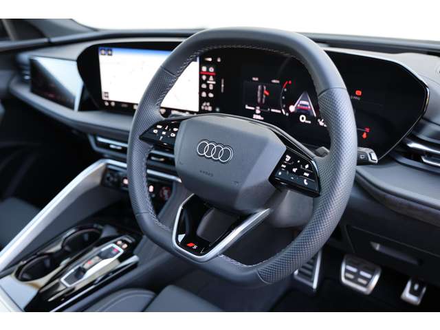 アウディ ＳＱ５　スポーツバック ３．０ ４ＷＤ R7年 (東海) 99