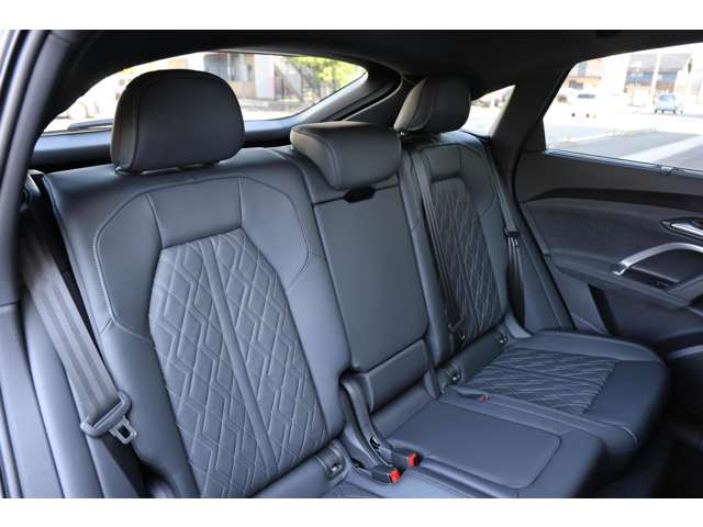 アウディ ＳＱ５　スポーツバック ３．０ ４ＷＤ R7年 (東海) 99