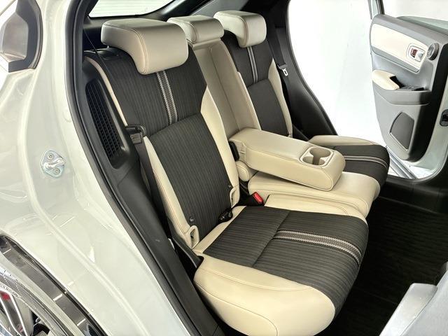 ホンダ ヴェゼル １．５ Ｅ：ＨＥＶ プレイ R4年 (中国) 99