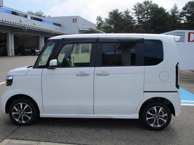 ホンダ Ｎ　ＢＯＸ カスタム ６６０ ４ＷＤ R8年 (東北) 99