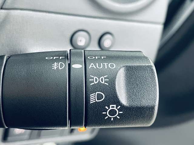 日産 ノート １．２ Ｅ－ＰＯＷＥＲ メダリスト H29年 (近畿) 99