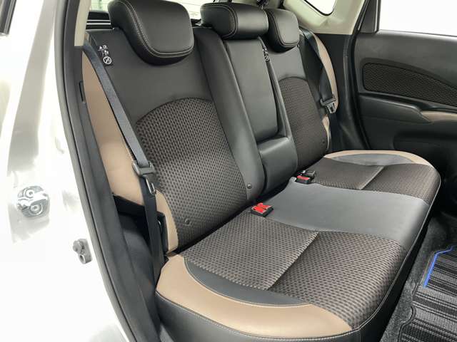 日産 ノート １．２ Ｅ－ＰＯＷＥＲ メダリスト H29年 (近畿) 99