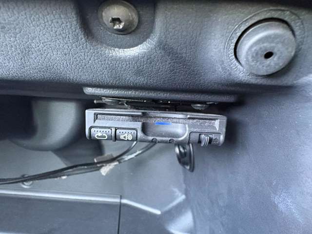 フォルクスワーゲン ポロ ＴＳＩ　コンフォートライン　ブルーモーションテクノロジー H26年 () 99