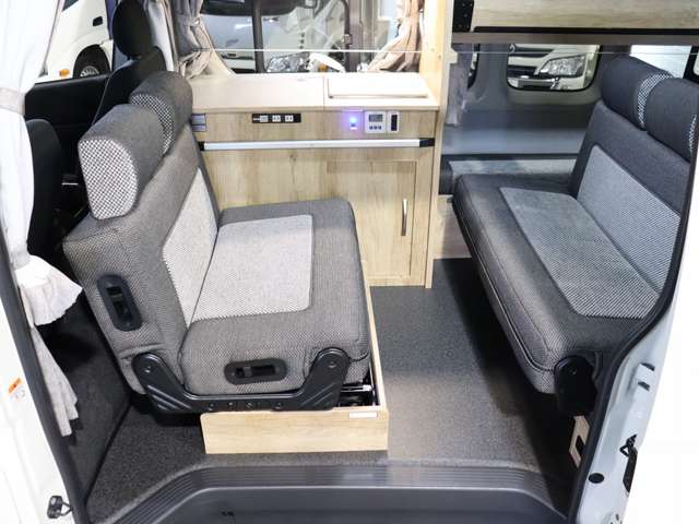 トヨタ ハイエースバン キャンピング R5年 (北海道) 99