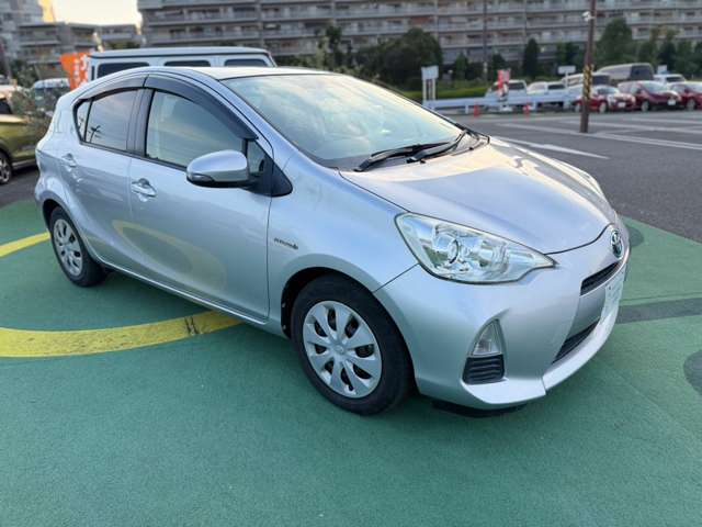 トヨタ アクア １．５ Ｓ H24年 (近畿) 99