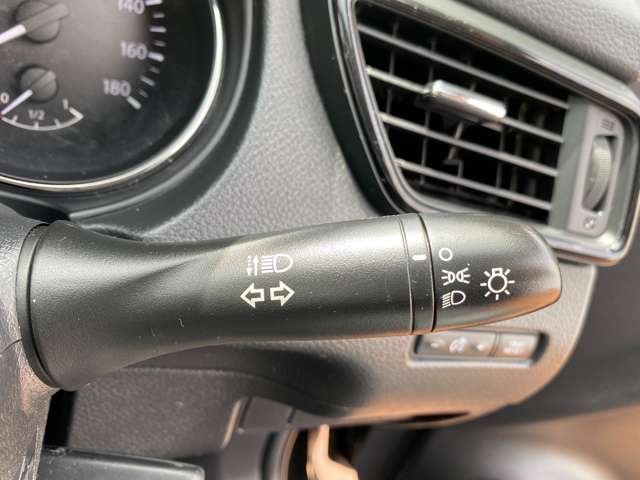 日産 エクストレイル ２．０ ２０Ｓ ２列車 H29年 (中国) 99