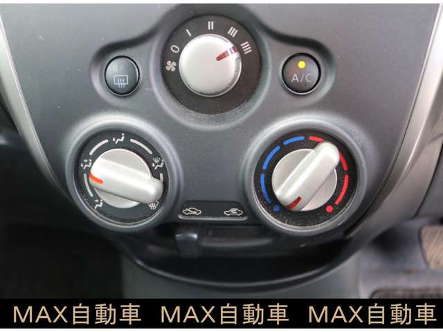 日産 ノート １．２ Ｘ H25年 (関東) 99