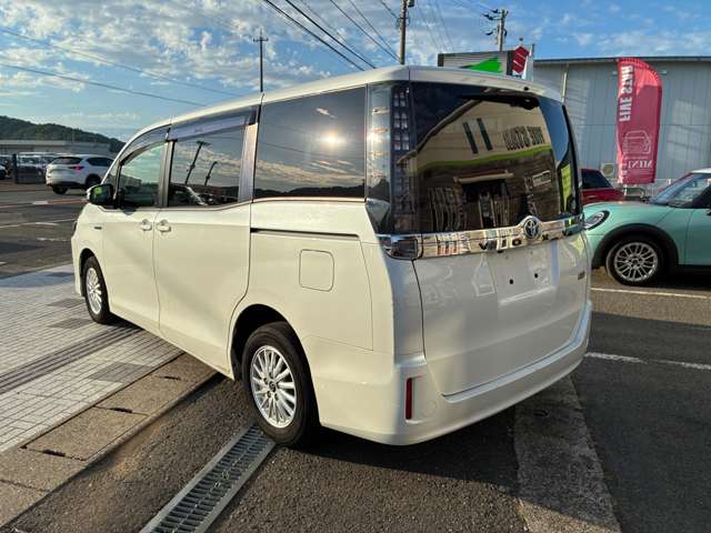 トヨタ ヴォクシー １．８ ハイブリッド Ｘ H27年 (甲信越・北陸) 99