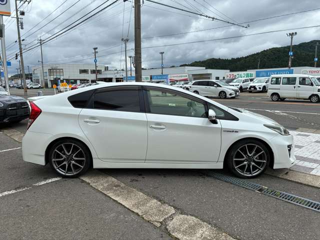トヨタ プリウス １．８ Ｓ ツーリングセレクション Ｇ'Ｓ H24年 (甲信越・北陸) 99