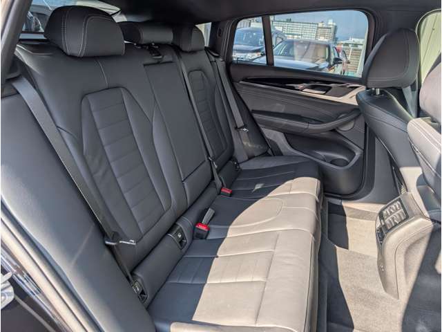 ＢＭＷ Ｘ４ Ｘドライブ２０Ｄ Ｍスポーツ ディーゼルターボ ４ＷＤ R2年 () 99