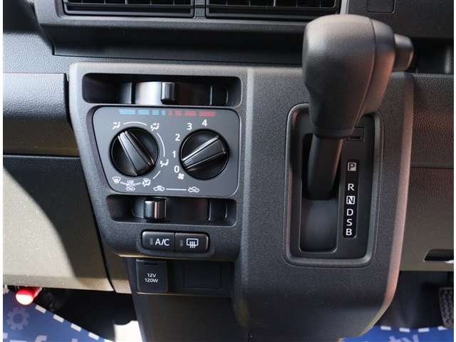 ダイハツ ハイゼットカーゴ ６６０ デラックス R8年 (関東) 99