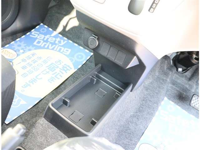ダイハツ ミラ　イース ６６０ Ｘ ＳＡＩＩＩ R8年 (関東) 99