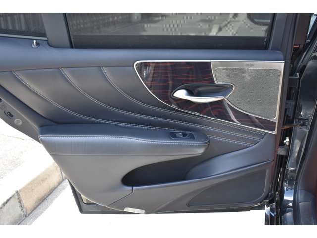 レクサス ＬＳ５００ｈ ５００Ｈ エグゼクティブ ４ＷＤ H30年 (近畿) 99