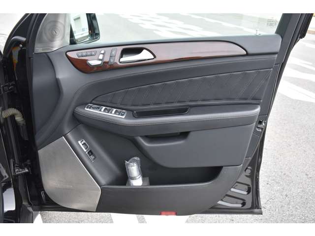 メルセデスベンツ ＧＬＳクラス ３５０ Ｄ ４マチック スポーツ ４ＷＤ H28年 (近畿) 99