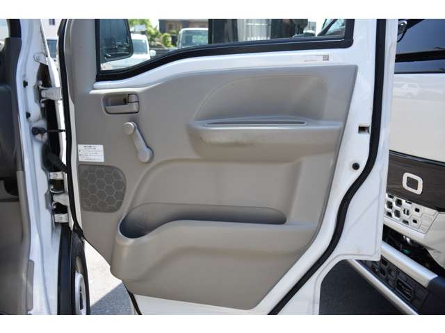 スズキ エブリイ ６６０ ＰＡ ハイルーフ ５ＡＧＳ車 H27年 (近畿) 99