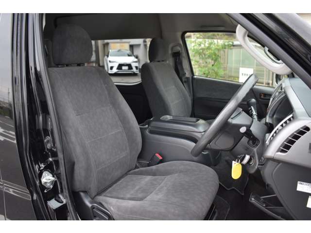 トヨタ ハイエースワゴン ２．７ グランドキャビン H25年 (近畿) 99