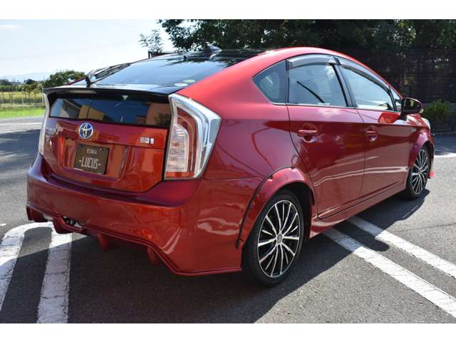 トヨタ プリウス １．８ Ｓ H25年 (近畿) 99