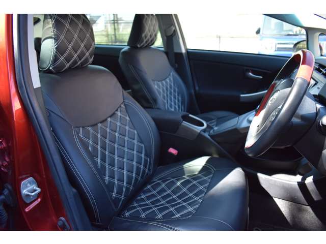 トヨタ プリウス １．８ Ｓ H25年 (近畿) 99