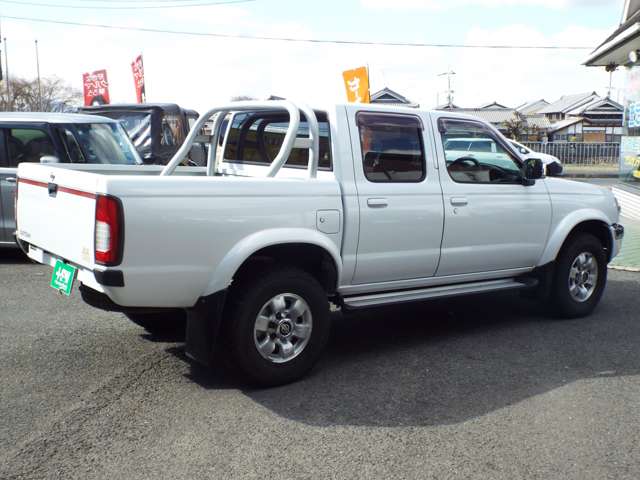 日産 ダットサン ２．４ ＡＸリミテッド ダブルキャブ ４ＷＤ H11年 (近畿) 99