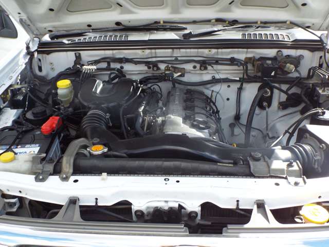 日産 ダットサン ２．４ ＡＸリミテッド ダブルキャブ ４ＷＤ H11年 (近畿) 99