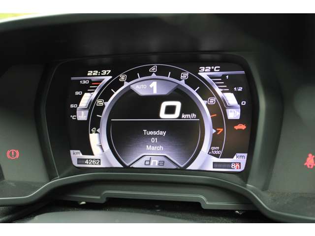アルファロメオ ４Ｃ １．７ H30年 (近畿) 99