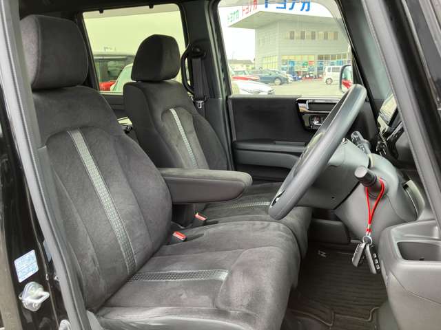 ホンダ Ｎ　ＢＯＸ カスタム ６６０ Ｌ R5年 (関東) 99