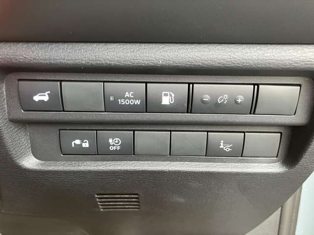 三菱 アウトランダーＰＨＥＶ ＰＨＥＶ ２．４ Ｐ ４ＷＤ R6年 (関東) 99