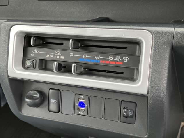 ダイハツ ハイゼットトラック ６６０ スタンダード ３方開 ４ＷＤ H28年 (関東) 99