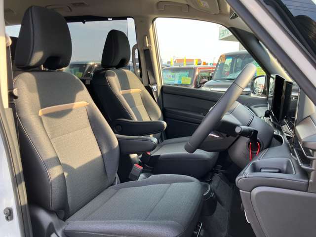 日産 セレナ １．４ Ｅ－ＰＯＷＥＲ ハイウェイスターＶ R8年 (関東) 99