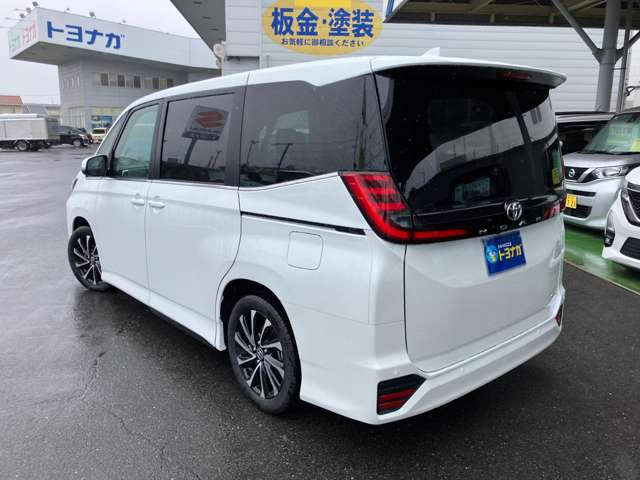 トヨタ ノア １．８ ハイブリッド Ｓ－Ｚ R8年 (関東) 99