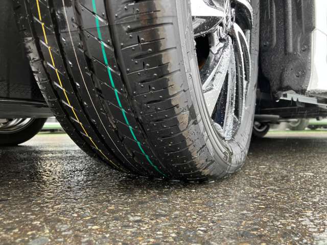 トヨタ ノア １．８ ハイブリッド Ｓ－Ｚ R8年 (関東) 99