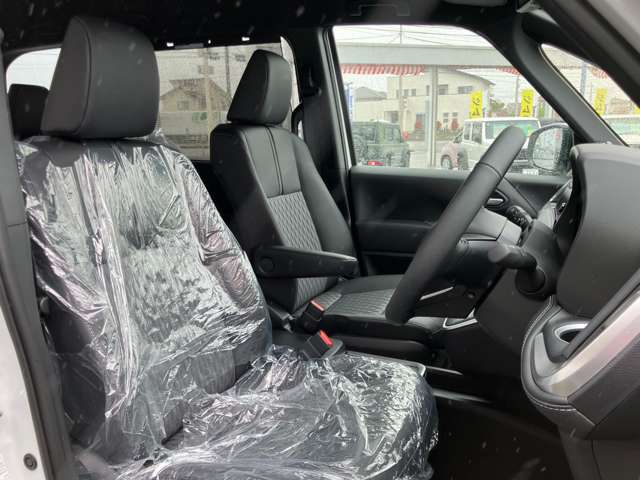 トヨタ ノア １．８ ハイブリッド Ｓ－Ｚ R8年 (関東) 99