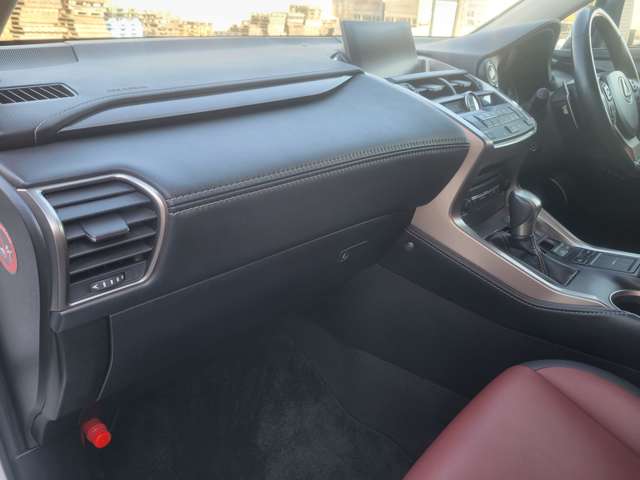 レクサス ＮＸ２００ｔ アーバンスタイル H29年 (関東) 99