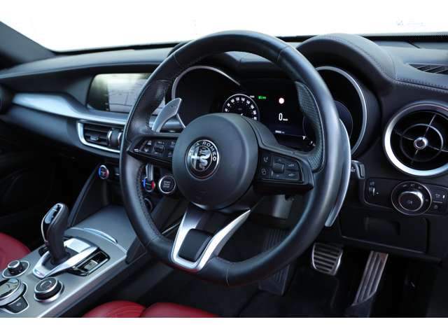 アルファロメオ ステルヴィオ ２．２ ターボ ディーゼル Ｑ４ ヴェローチェ ４ＷＤ R5年 (東海) 99