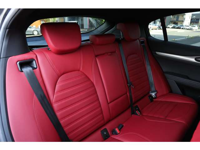 アルファロメオ ステルヴィオ ２．２ ターボ ディーゼル Ｑ４ ヴェローチェ ４ＷＤ R5年 (東海) 99
