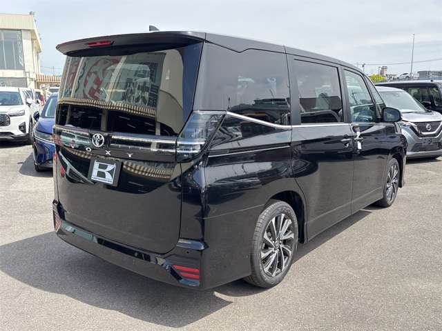 トヨタ ヴォクシー ２．０ Ｓ－Ｚ R6年 (近畿) 99