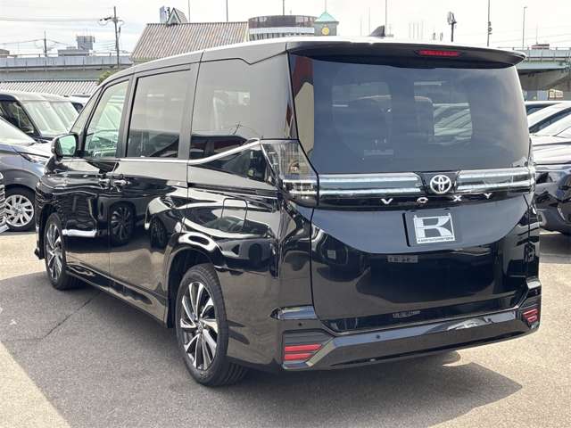 トヨタ ヴォクシー ２．０ Ｓ－Ｚ R6年 (近畿) 99