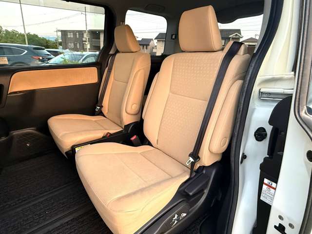 トヨタ ノア １．８ ハイブリッド Ｇ H26年 (近畿) 99
