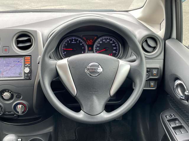 日産 ノート １．２ Ｘ H27年 (近畿) 99