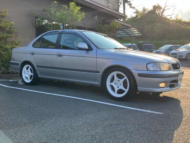 日産 サニー １．６ ＶＺ－Ｒ H11年 (中国) 99