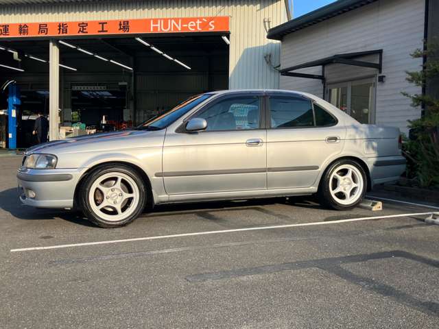 日産 サニー １．６ ＶＺ－Ｒ H11年 (中国) 99