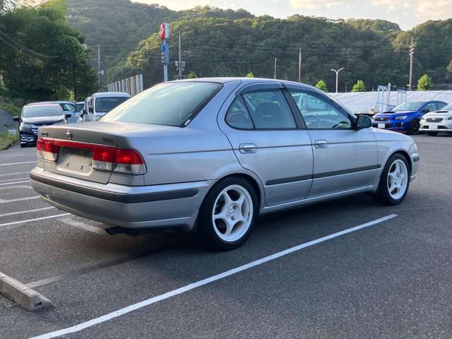 日産 サニー １．６ ＶＺ－Ｒ H11年 (中国) 99