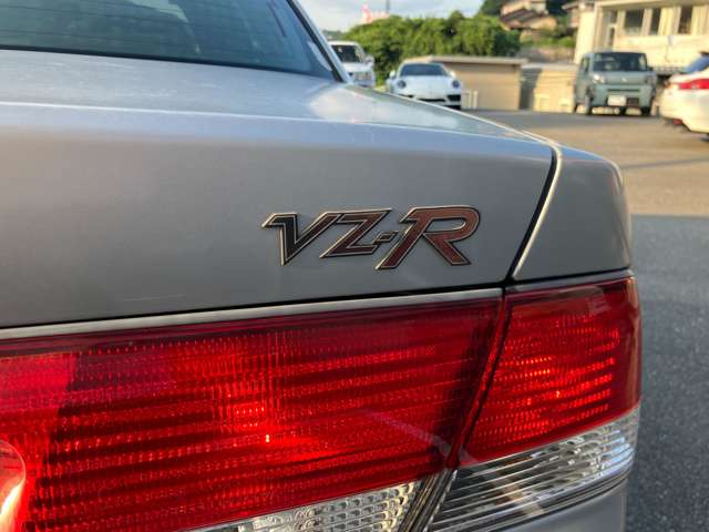 日産 サニー １．６ ＶＺ－Ｒ H11年 (中国) 99