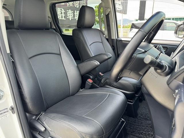トヨタ ノア ２．０ ＳＩ H27年 (近畿) 99