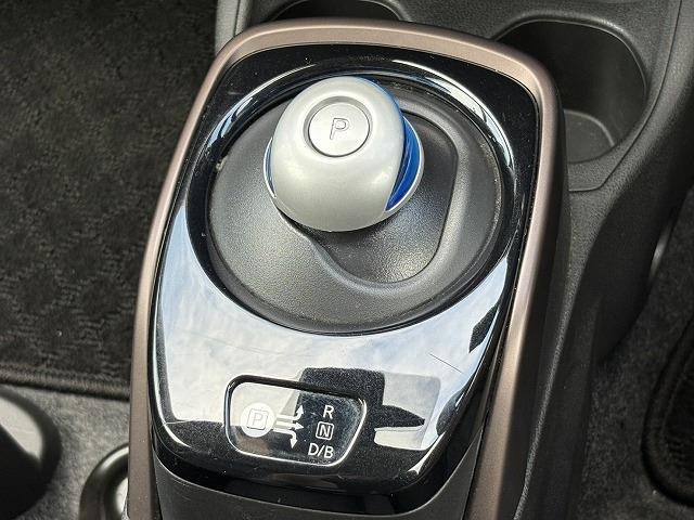日産 ノート １．２ Ｅ－ＰＯＷＥＲ メダリスト R3年 (近畿) 99